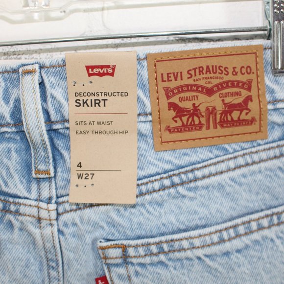 Levi's Light Wash Jean Skirt // NWT - Picture 7 of 7
